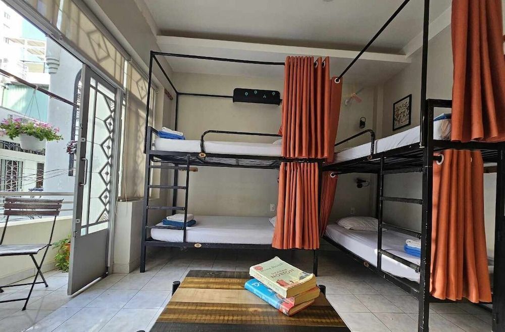 Long Hostel 1