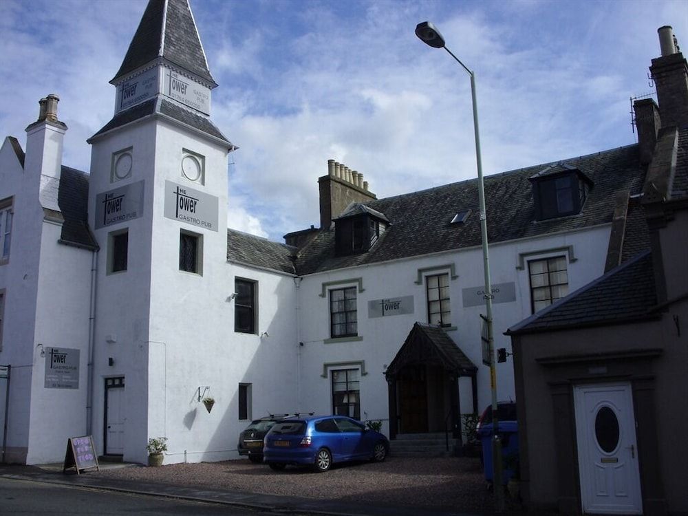 The Tower Gastro Pub & Apartments 1