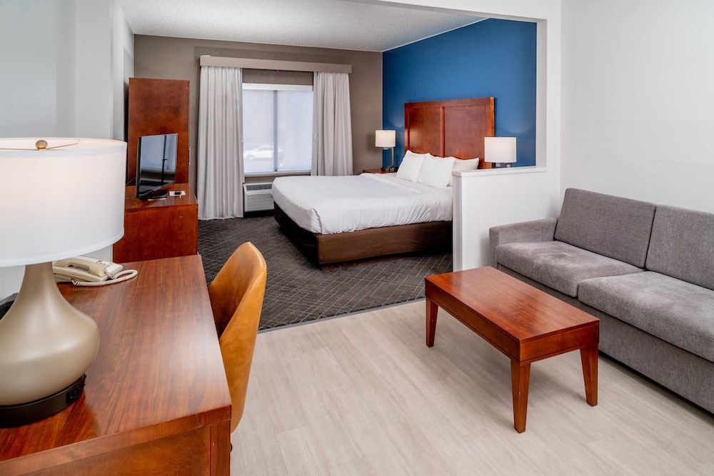 Comfort Suites Prestonsburg West 1