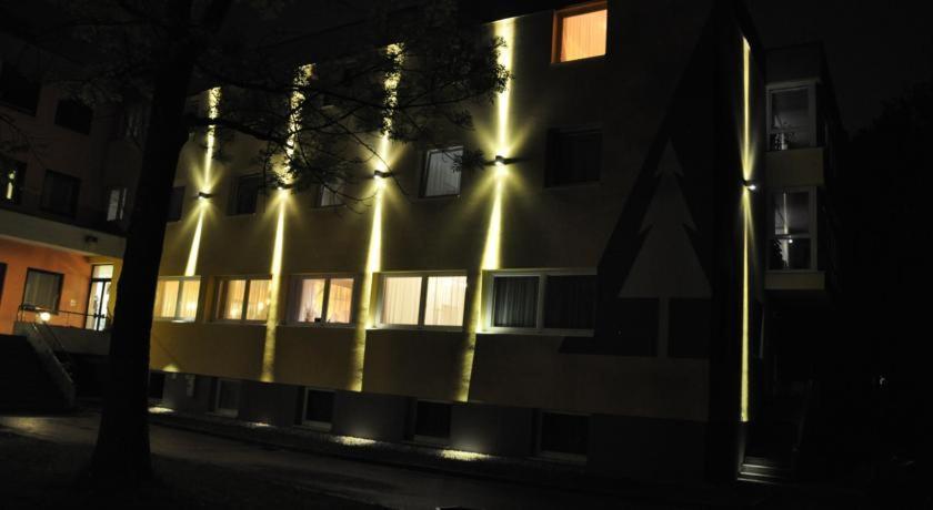 Eduard-Heinrich-Haus, Hostel 2