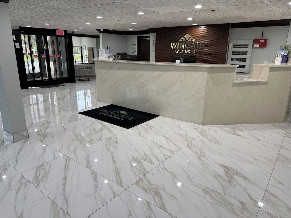 Wingate by Wyndham Livonia 2