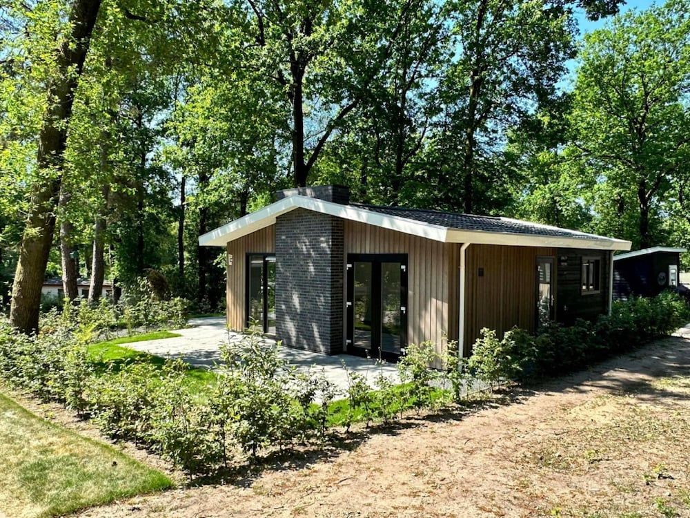 Chalet w Garden & Views 1
