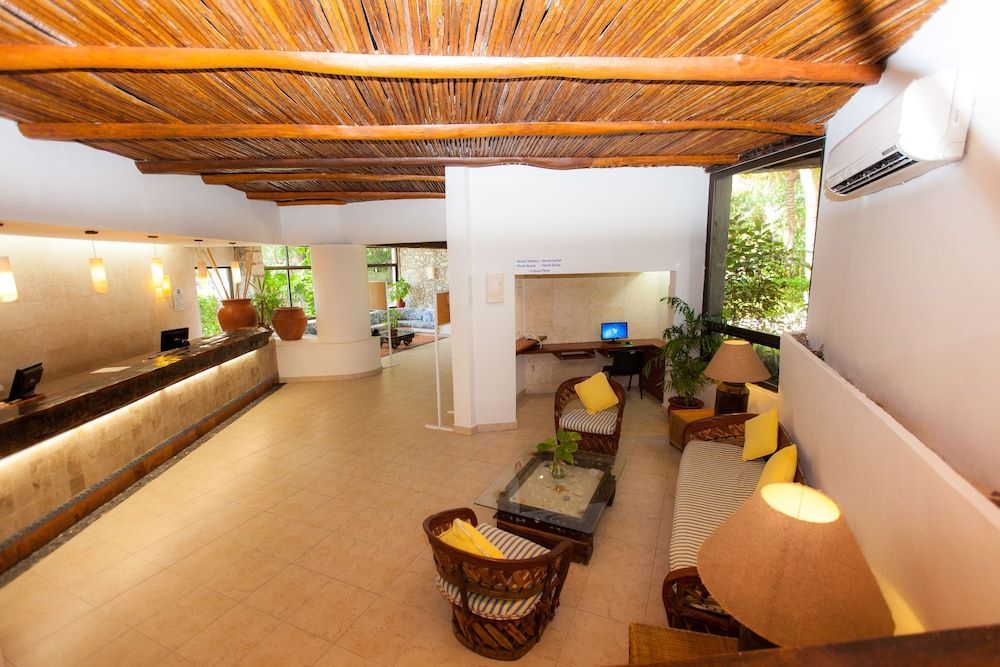 Casa del Mar Cozumel Hotel & Dive Resort with free access to an exclusive beach club 2