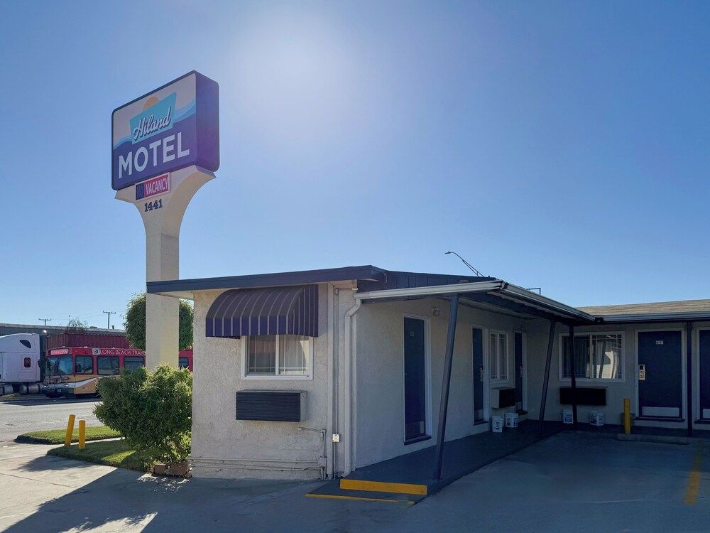 Hiland Motel 1