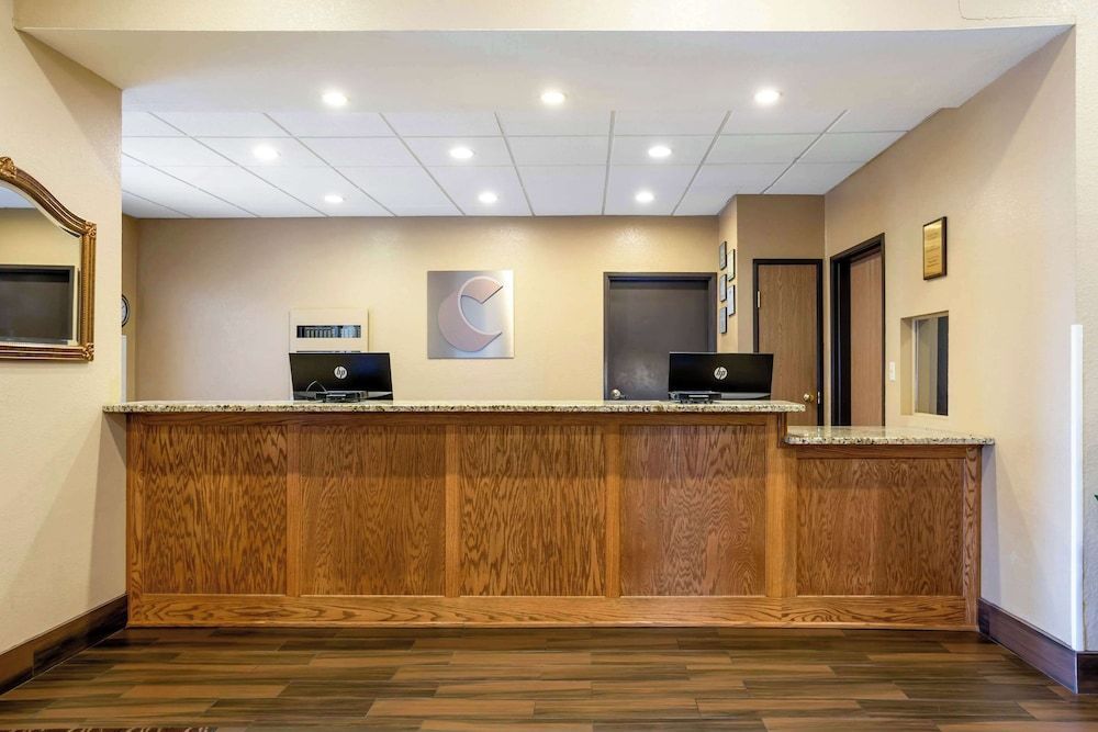 Comfort Inn & Suites Pittsburg KS 2
