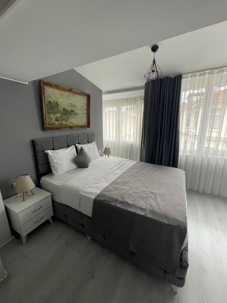 Oldmile Palace Hotel 2