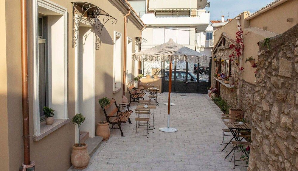 Strofilia Guest House 1