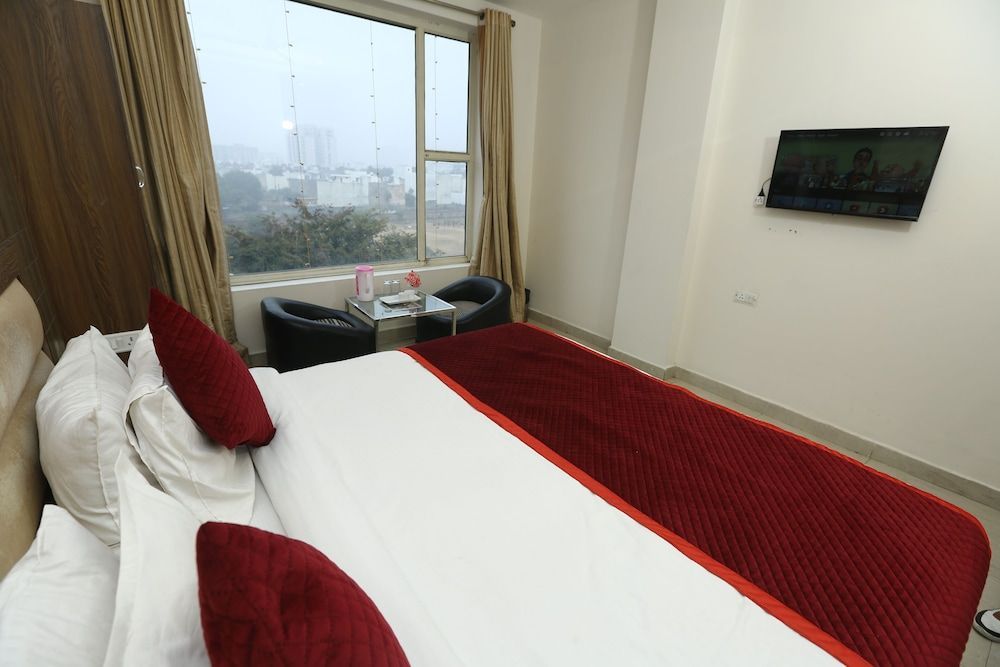 Hotel The Orchid 1