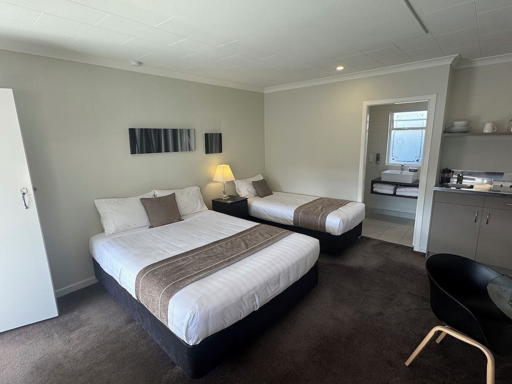 Bristol Motel 1