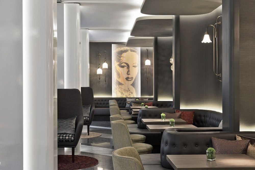 Renaissance Vienna Schönbrunn Hotel 2