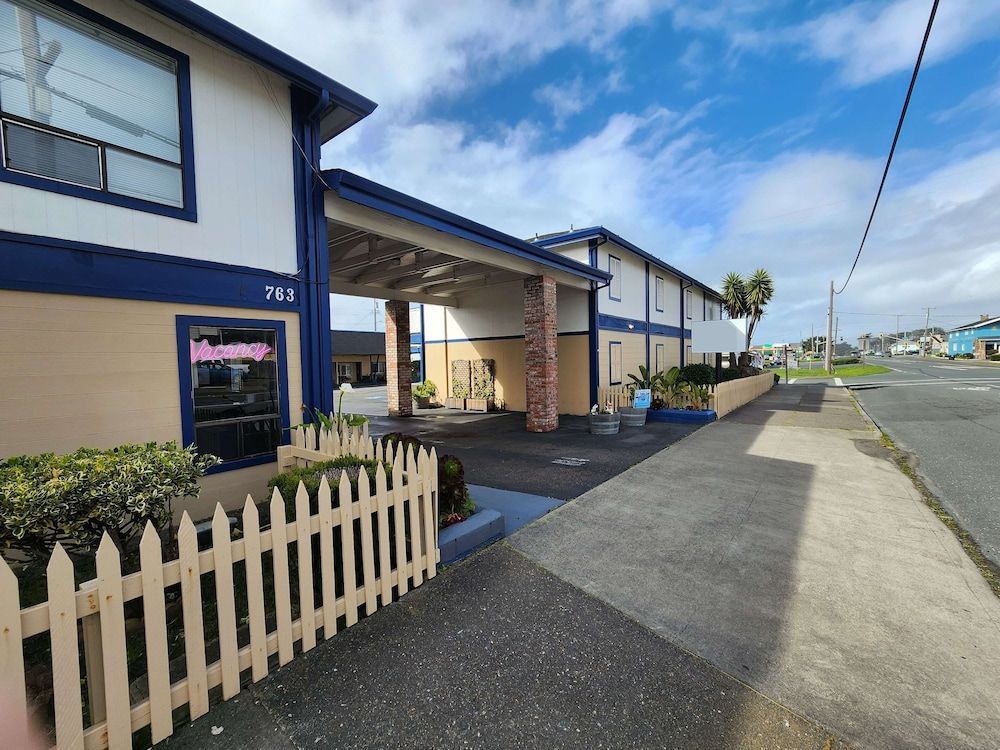 Studio 9 Fort Bragg, LLC. 1