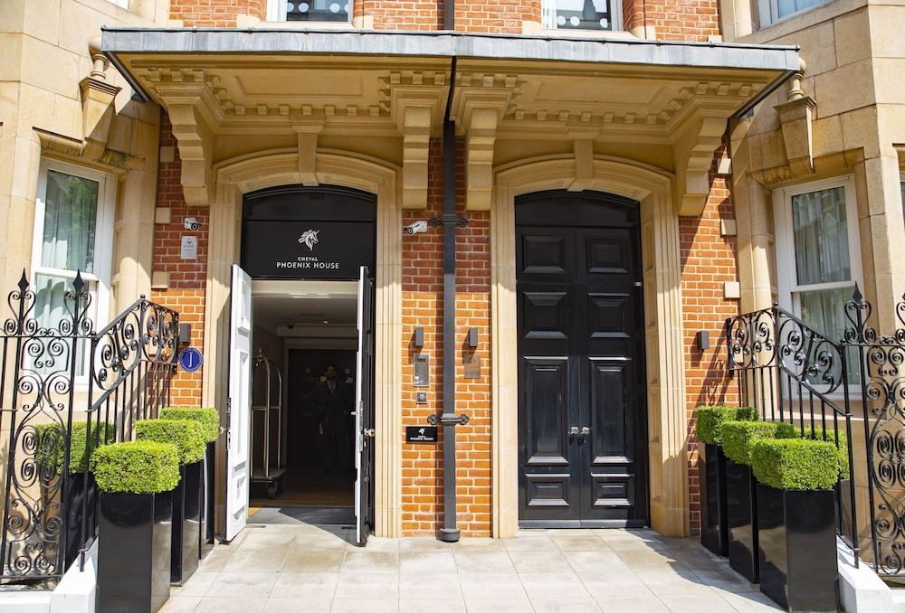Cheval Phoenix House at Sloane Square 2