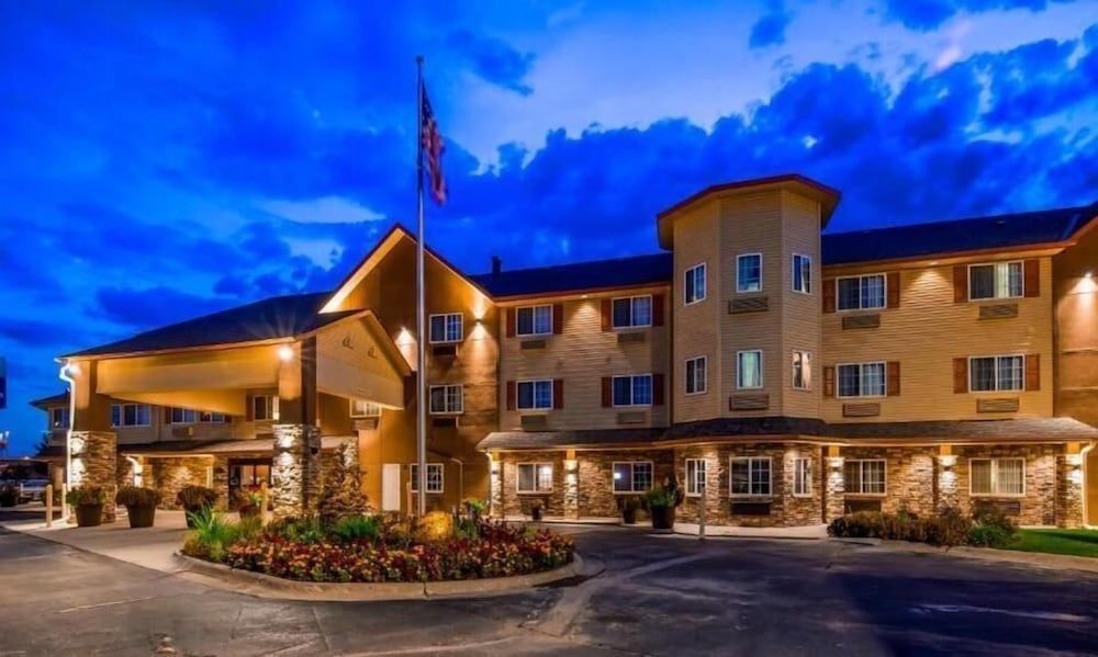 Old Mill Inn 1