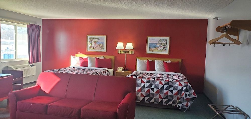 St Paul Inn 1