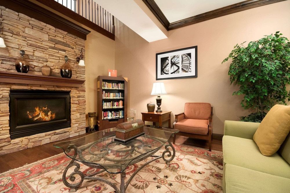 Country Inn & Suites by Radisson, Norcross, GA 2