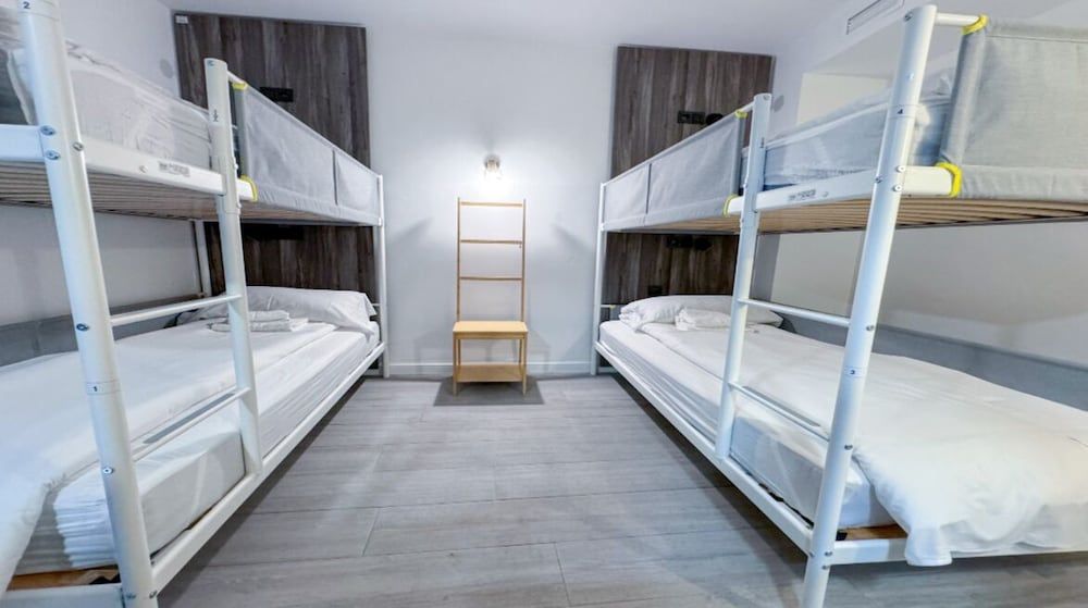ZUR Boutique Hostel 1
