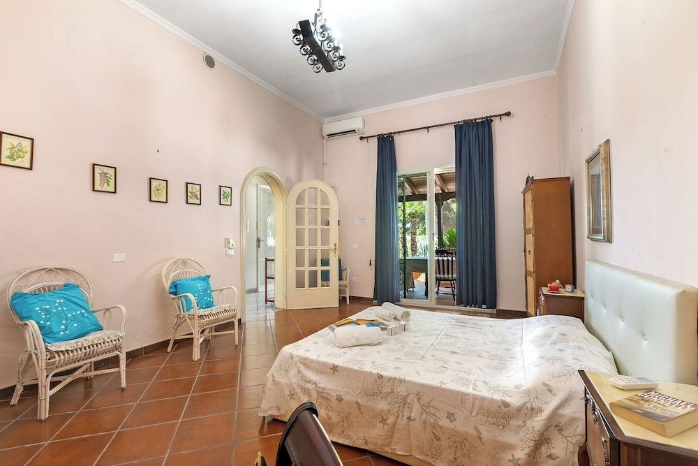 Villa Isidoro - Sea View and Garden, 50m to Beach 1