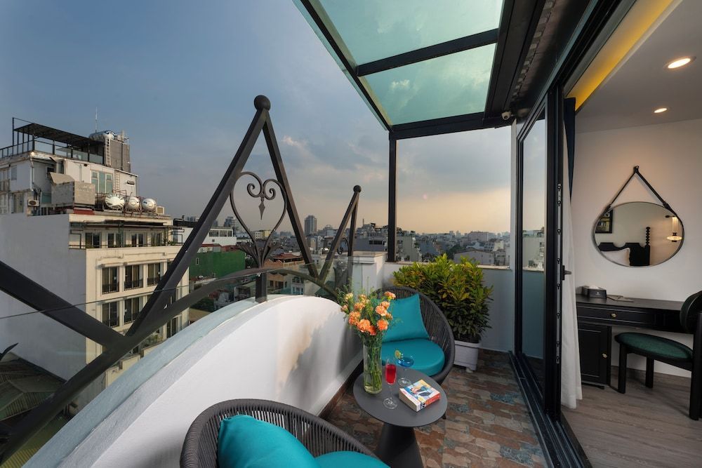 SQ Hang Gai Hotel & Spa 1