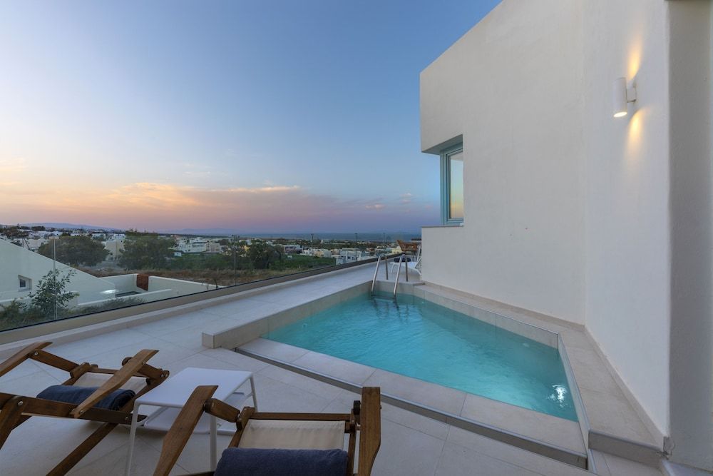 Santo Bloom Luxury Villas 1