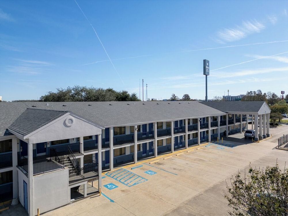 Deluxe Inn & Suites Morgan City 1
