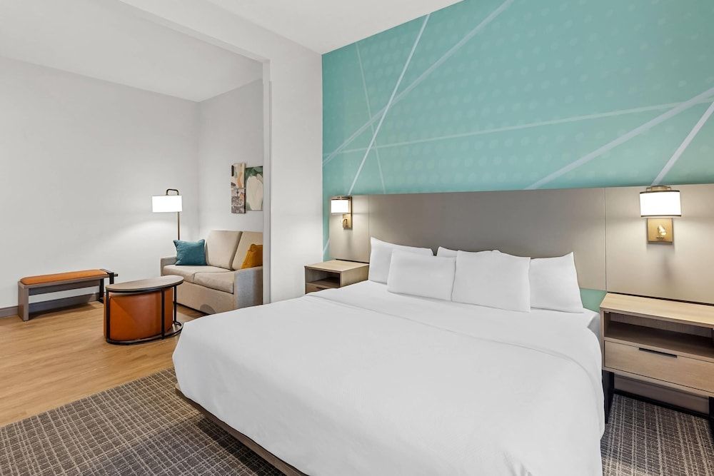 Comfort Suites Hotel and Conference Center 1
