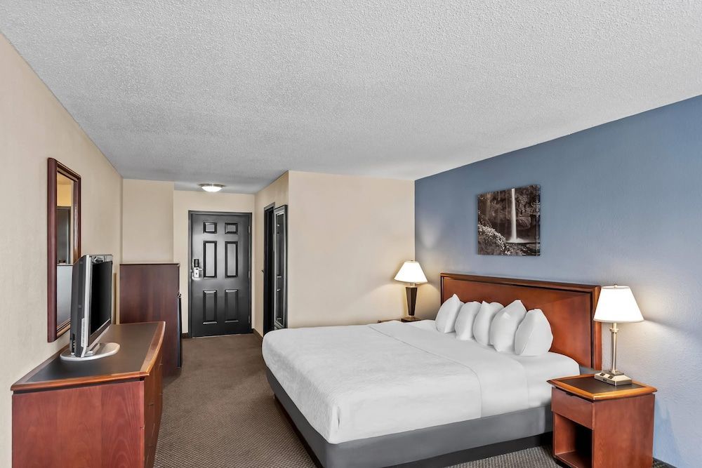 Rodeway Inn 1