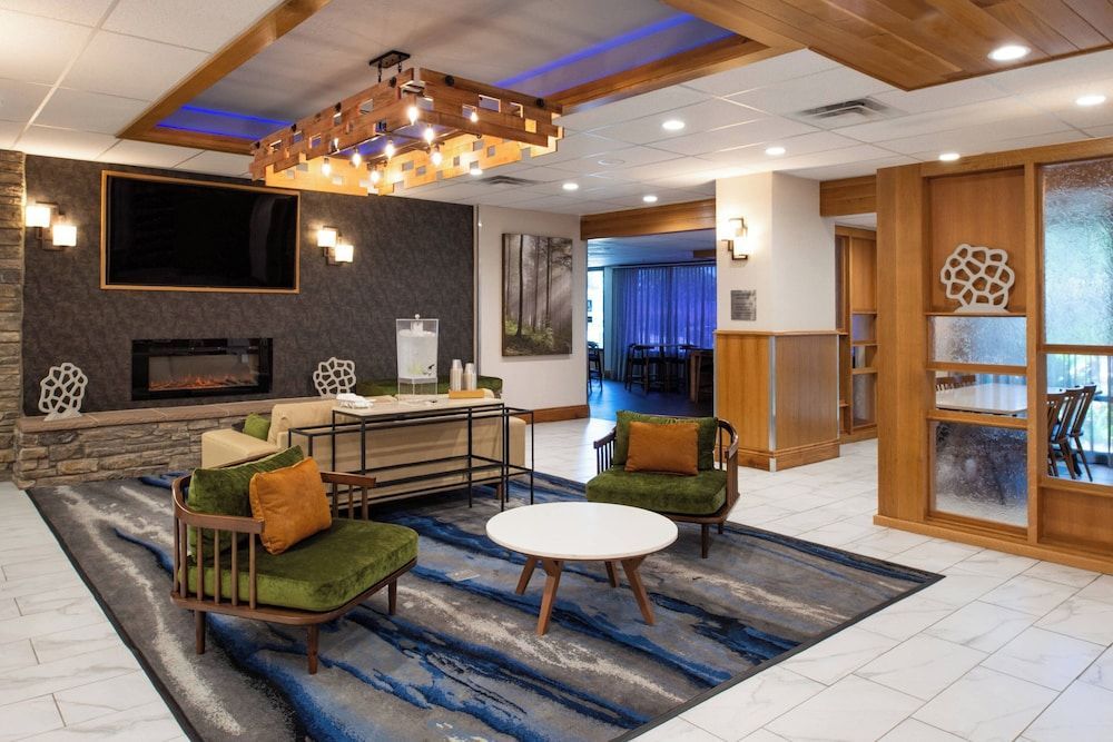 Fairfield Inn and Suites by Marriott Bakersfield Central 1