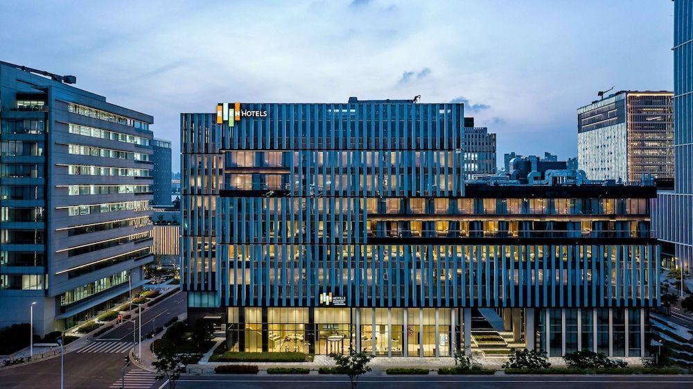 EVEN Hotels Shanghai Expo by IHG 1