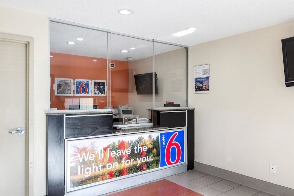 Motel 6 New Brunswick 2