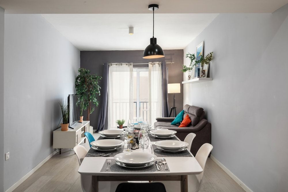 Modern Ensuite Rooms Near Balluta Bay 1