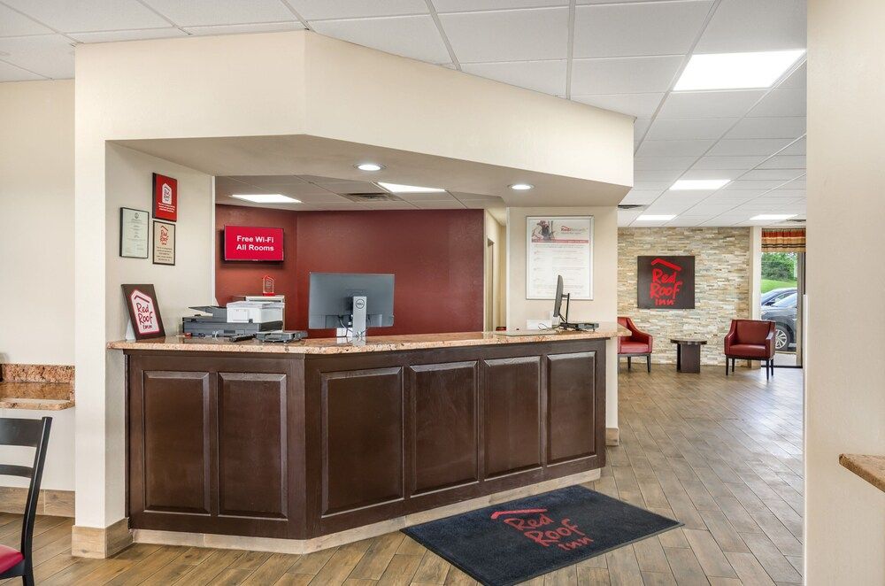 Red Roof Inn Staunton 2