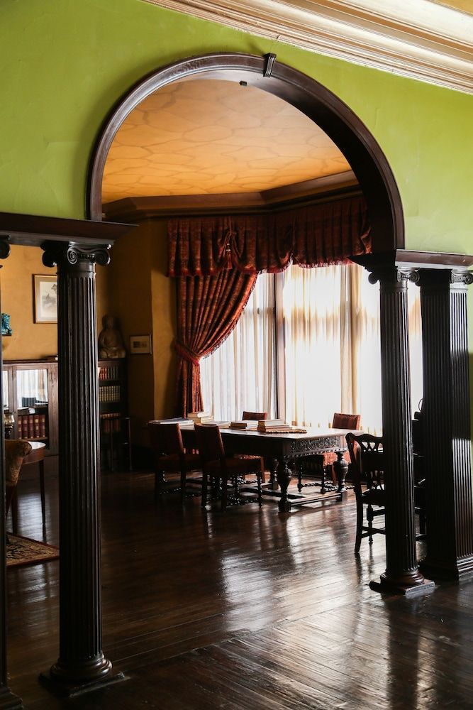 The Detroit Club 2