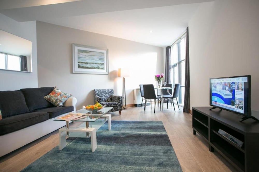 Parnell Boulevard Apartments 1