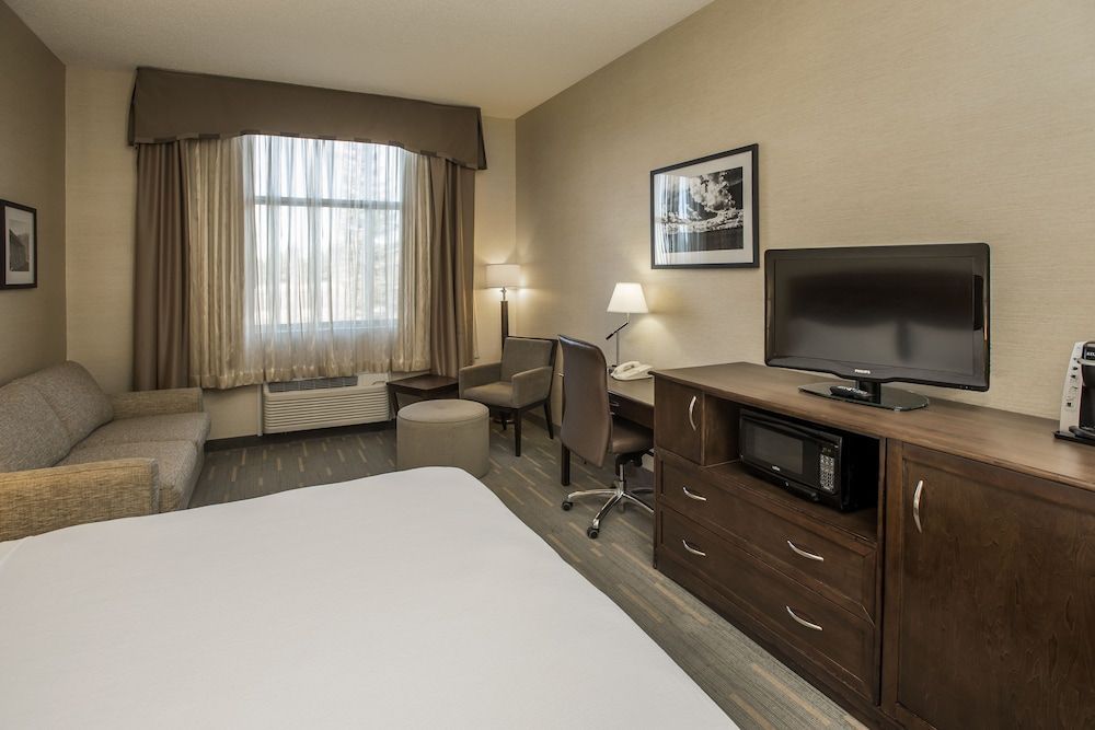 Holiday Inn LETHBRIDGE by IHG 2