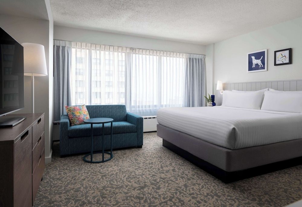 Sonesta ES Suites Chicago Downtown Magnificent Mile Medical 1