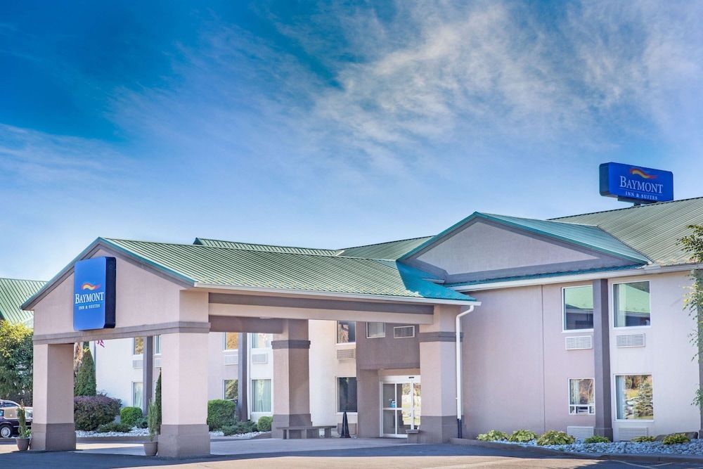 Baymont by Wyndham Bartonsville Poconos 1
