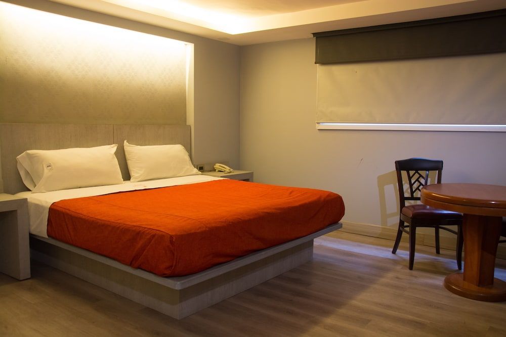 Hotel El Senador 2