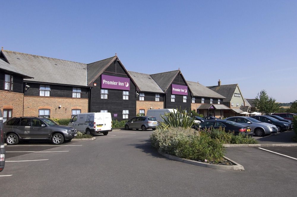 Premier Inn Salisbury North Bishopdown 1