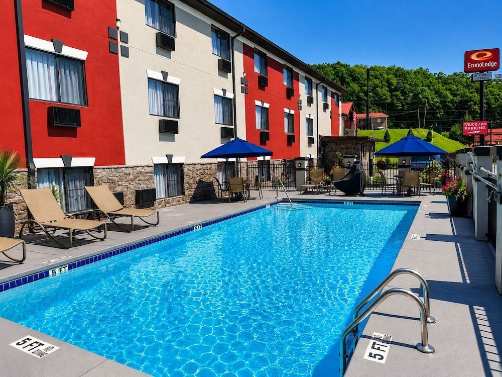 Econo Lodge Cartersville-Emerson Lake Point 1