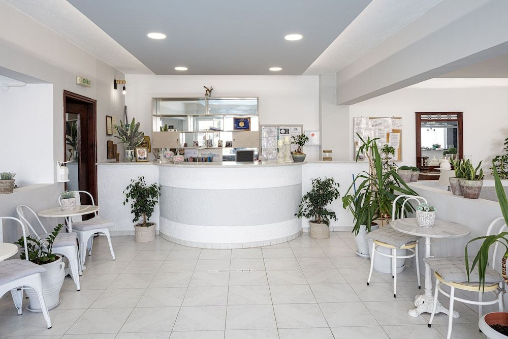 Kasteli Studios & Apartments 2