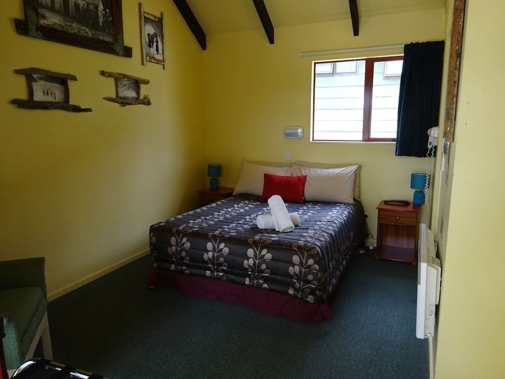 Glow Worm Accommodation 1