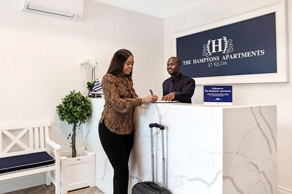 The Hamptons Apartments - St Kilda 2