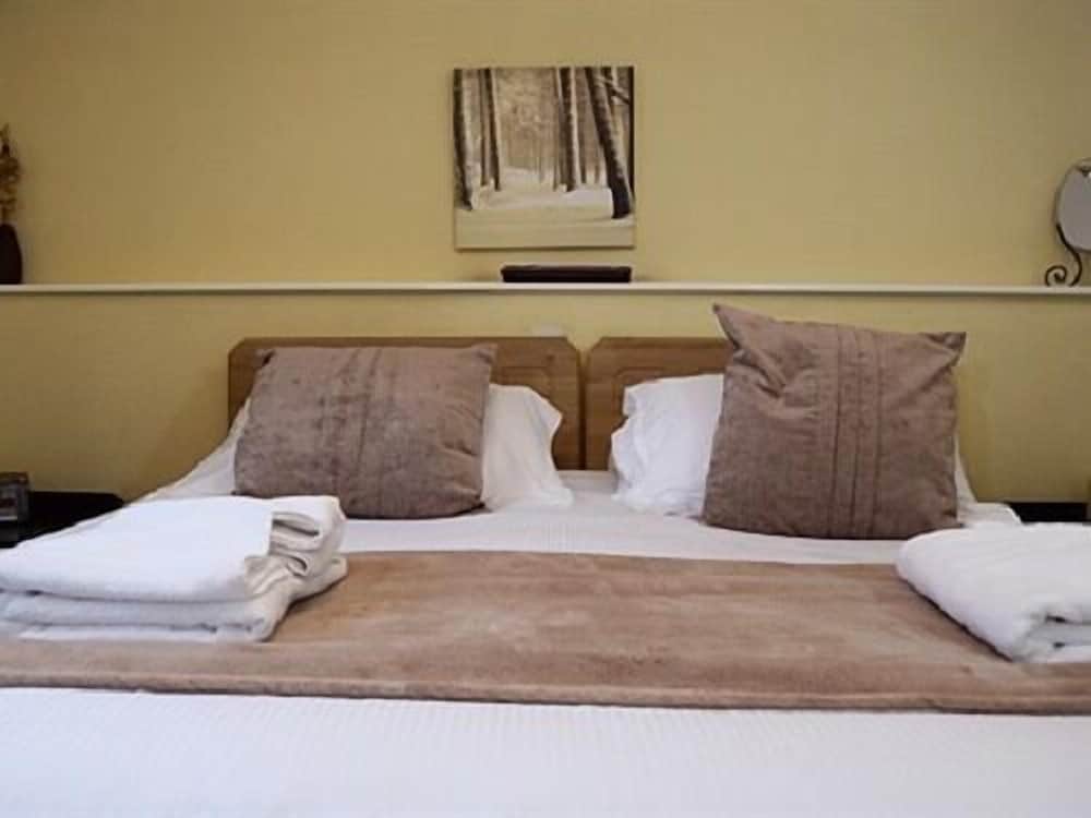 Norcroft Guest House Vegetarian B&B 2
