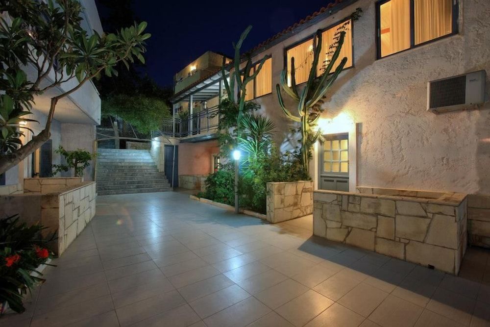 Stelva Villas 2