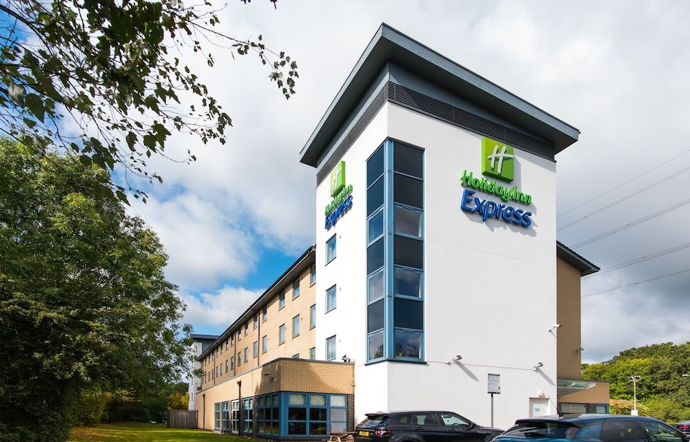 Holiday Inn Express SWINDON WEST by IHG 1