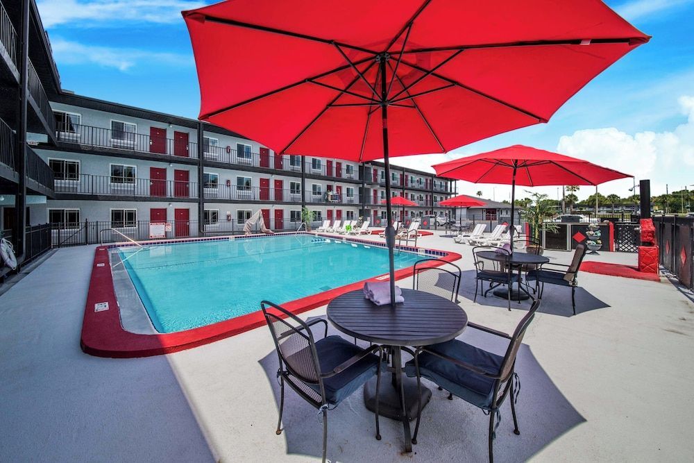 Seasons Florida Resort 1