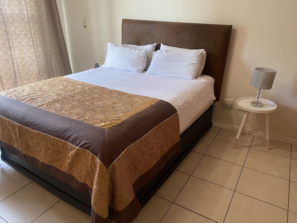 Sandton 77 Grayston Dr 2