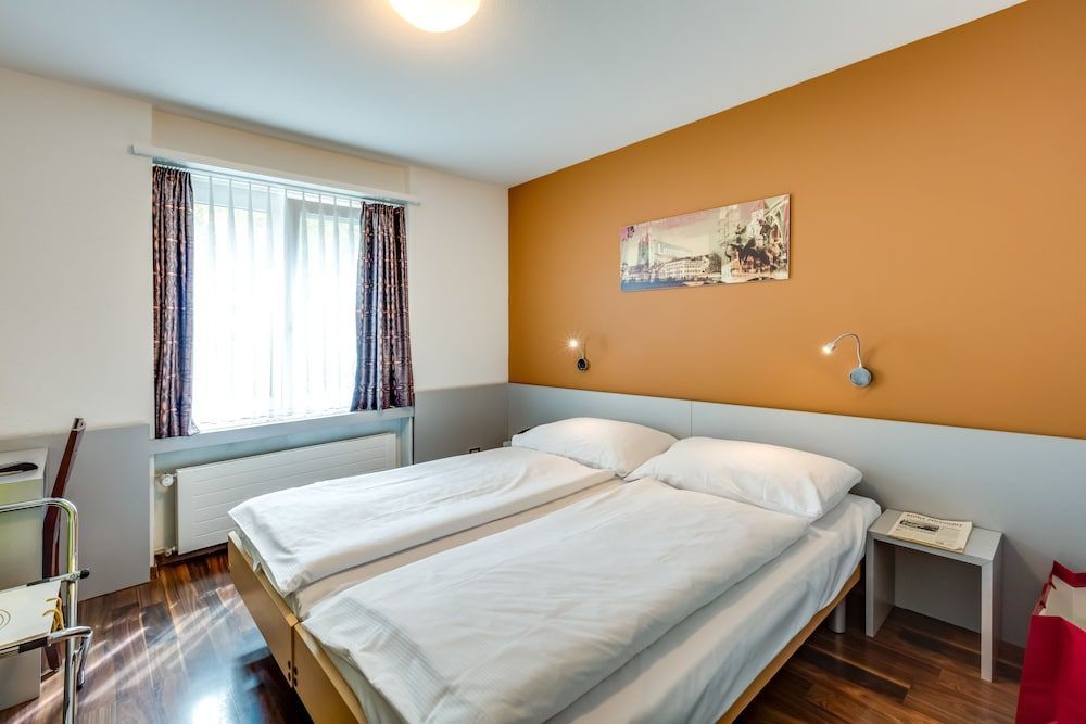 Alexander Guesthouse Zurich Old Town 1