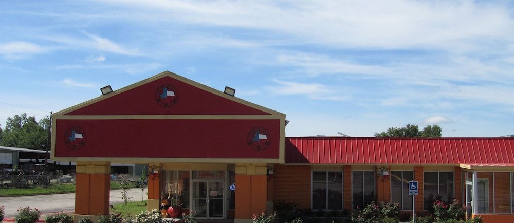 Homeplace Inn 1