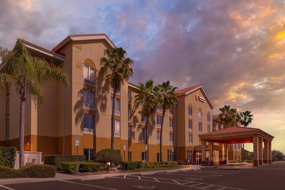 Comfort Inn & Suites Orlando North 1